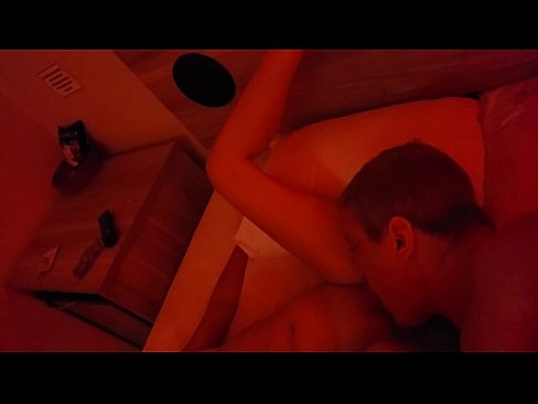 ❤️ Lekante mian malsekan kuzon. ️ Pornvideo ĉe ni