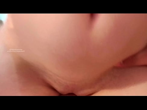 ❤️ Dormante en la ĉambro de mia fratino kaj tiel mi vekiĝis ️ Pornvideo ĉe ni