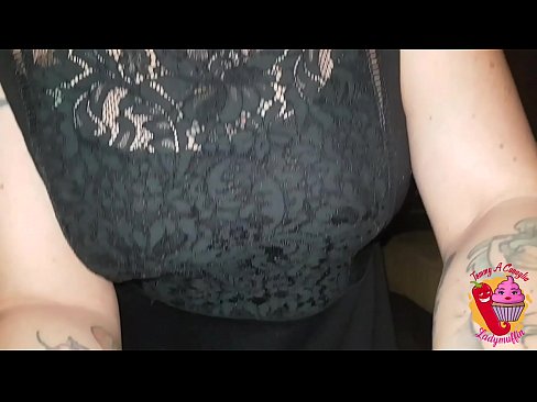 ❤️ Malĉasta vicfratino donas al li mamon kaj la hispanan ️ Pornvideo ĉe ni